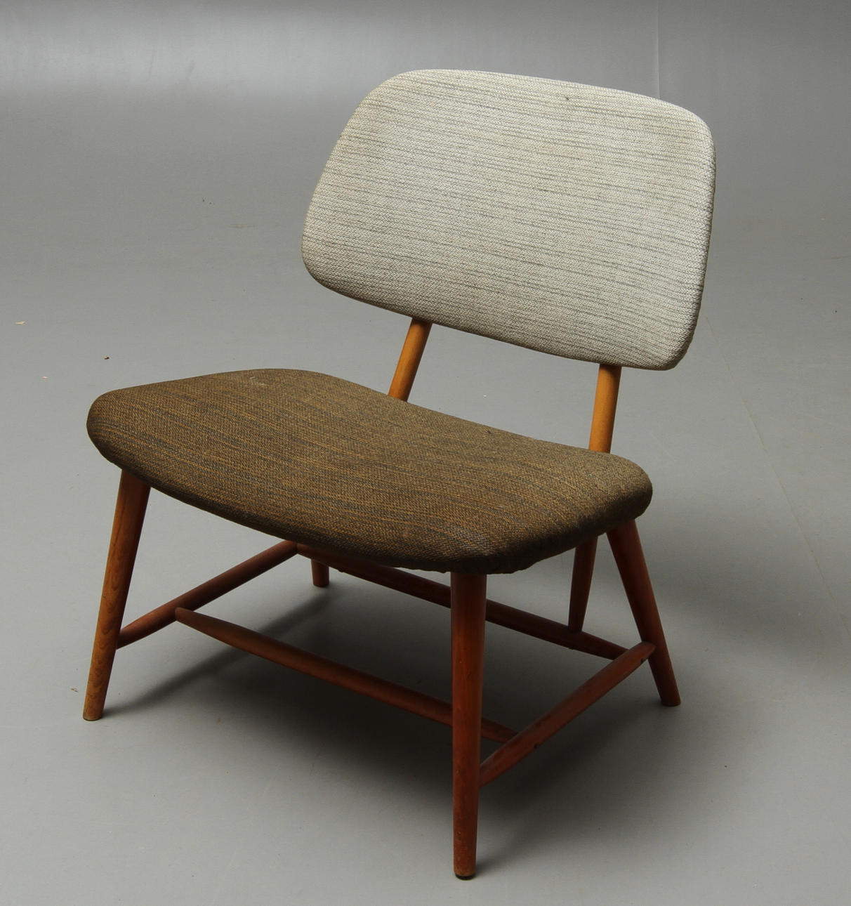 STOL, "Te-Ve", Alf Svensson, Ljungs Industrier AB. Formgiven 1953.