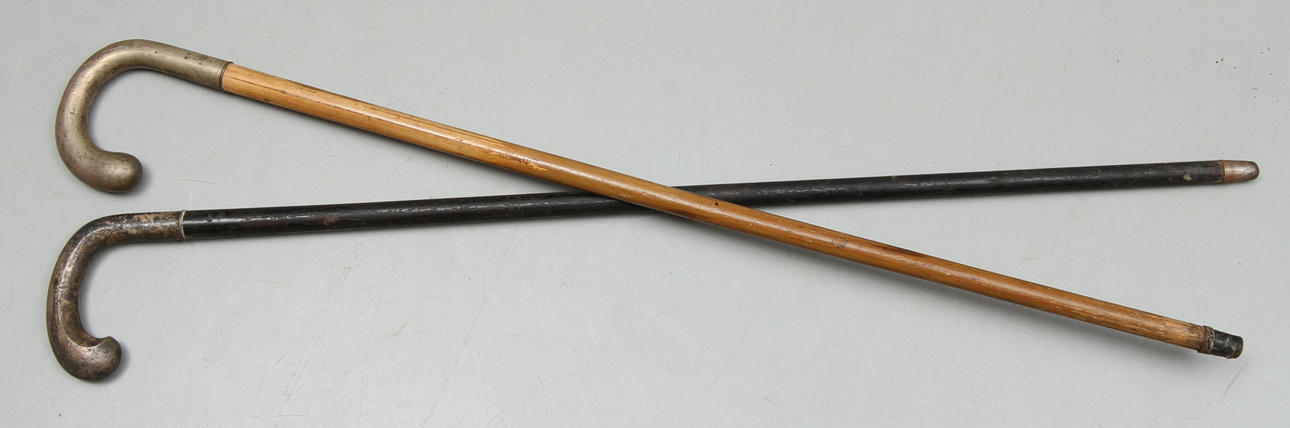 KÄPPAR, 2 st, med grepp i silver, tidigt 1900-tal.