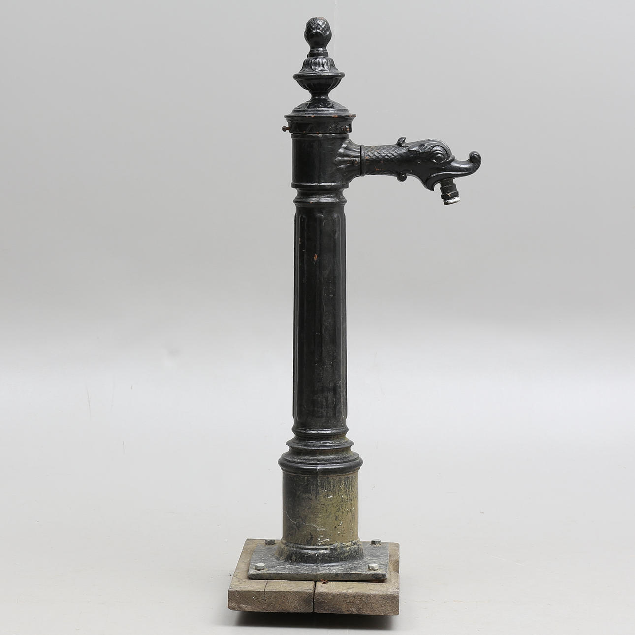 VATTENPOST, gjutjärn, 1800/1900-tal.
