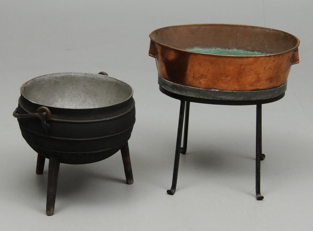 GRYTA gjutjärn samt BYTTA koppar med beställning, 1800/900-tal.