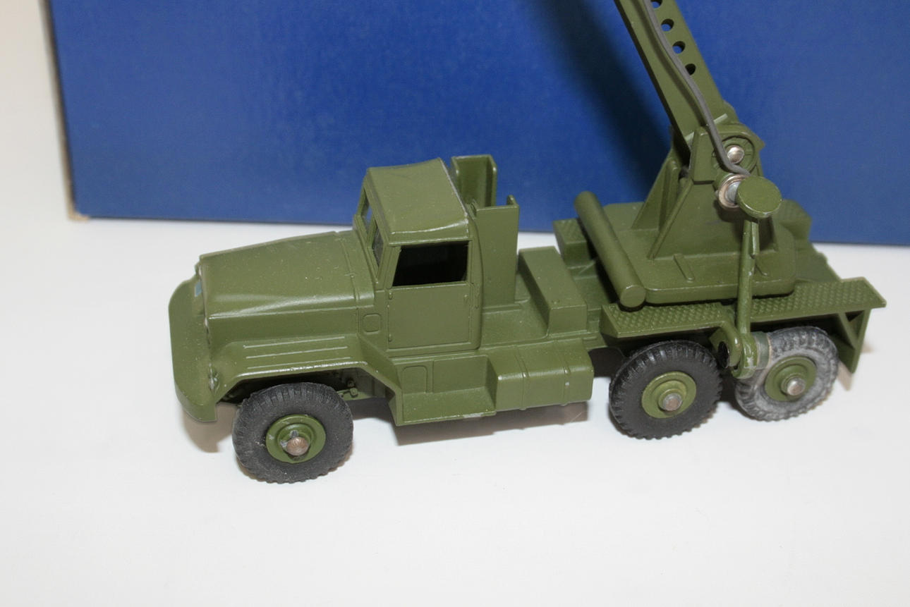 Lot 120 - A DINKY Supertoys 667 - Missile Servicing
