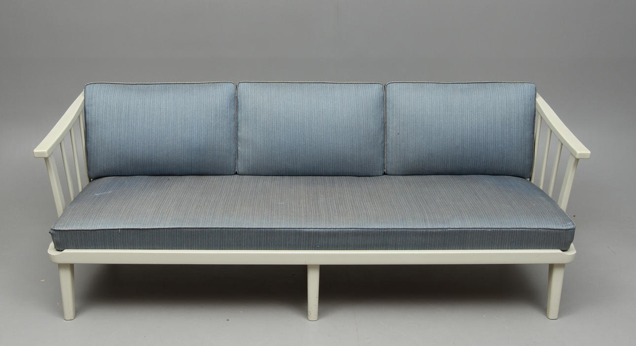 SOFFA, "Visingsö", design Carl Malmsten.