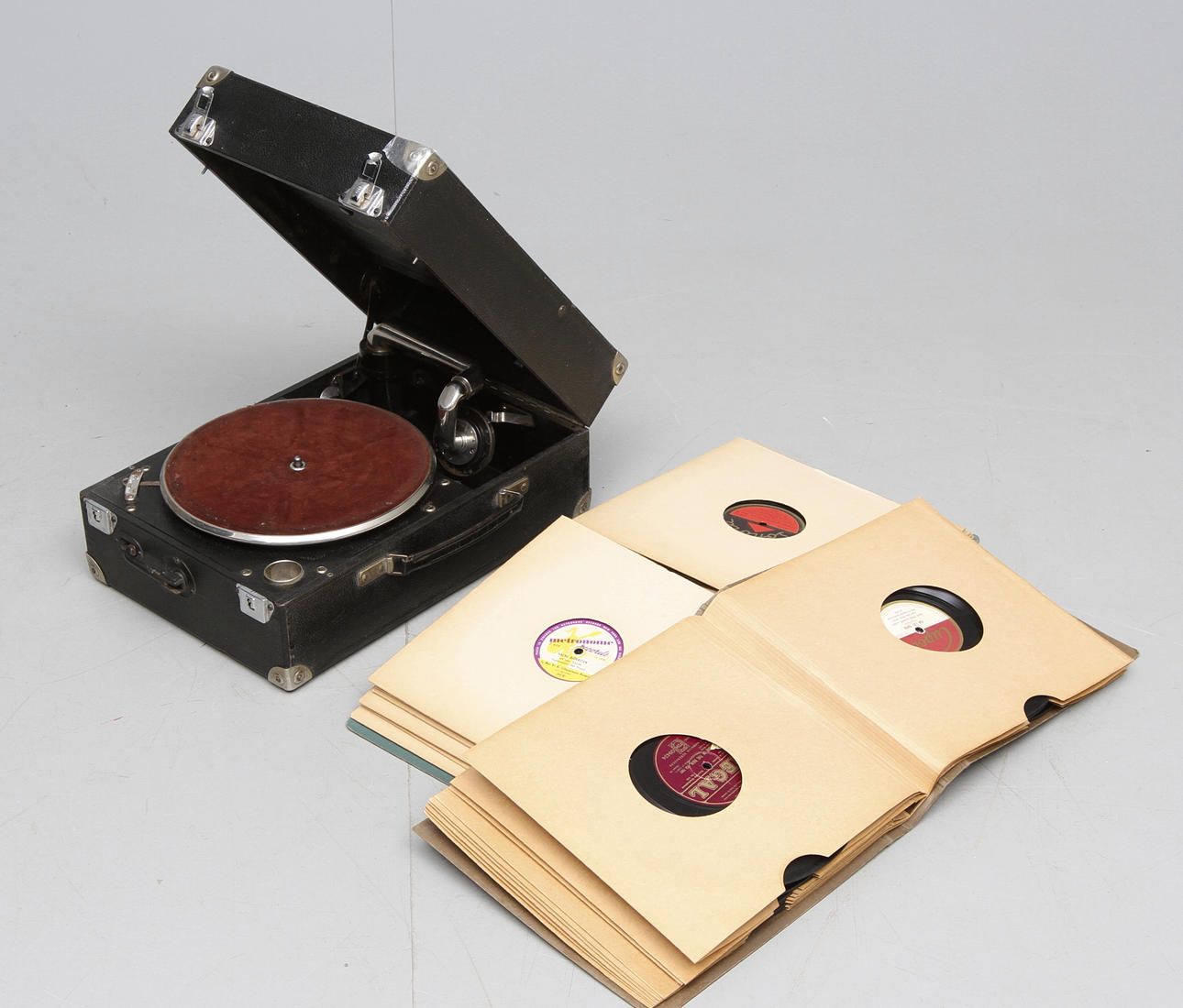 RESEGRAMMOFON. Tidigt 1900-tal.