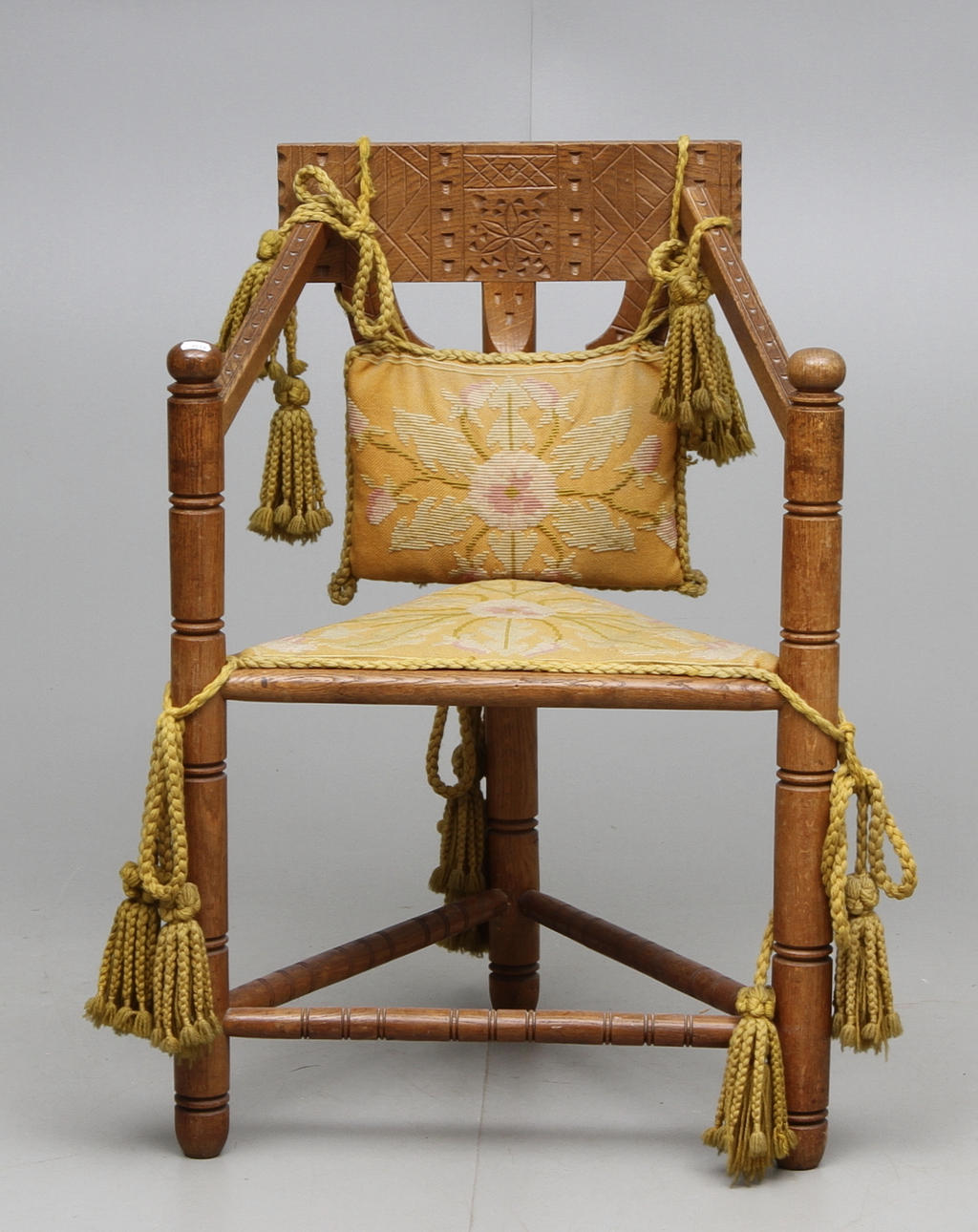 MUNKSTOL 1900-talets början.