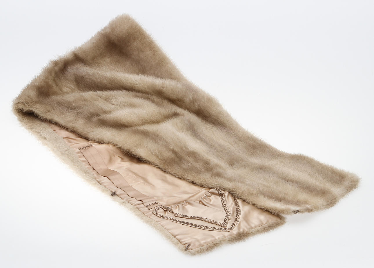 STOLA, Mink.