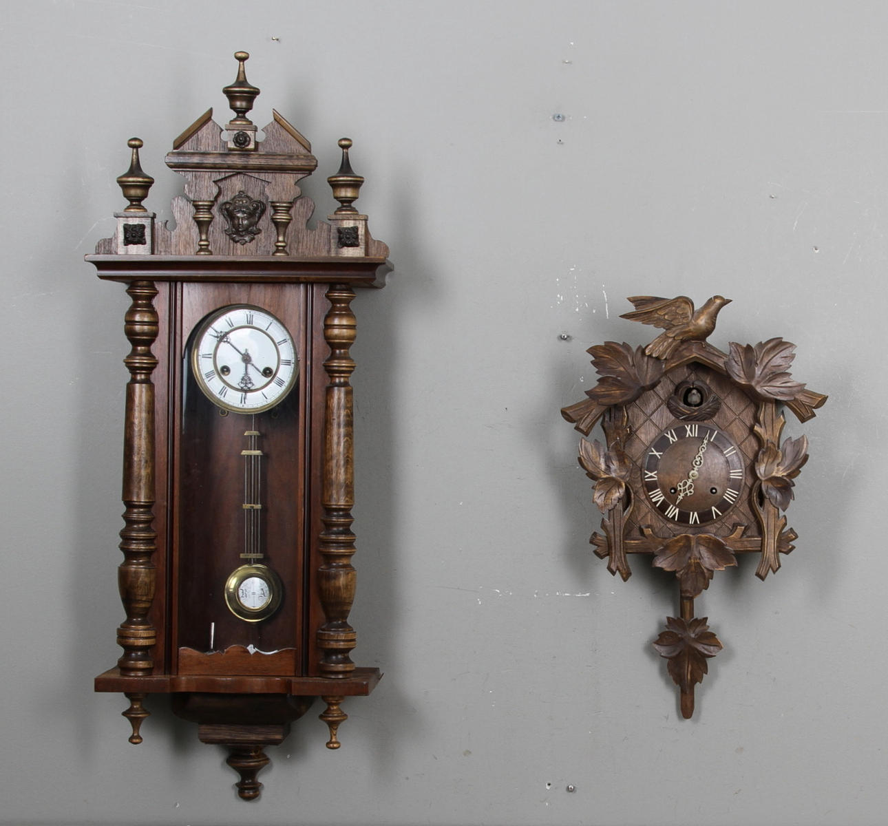 VÄGGUR, 2 st tidigt 1900-tal.