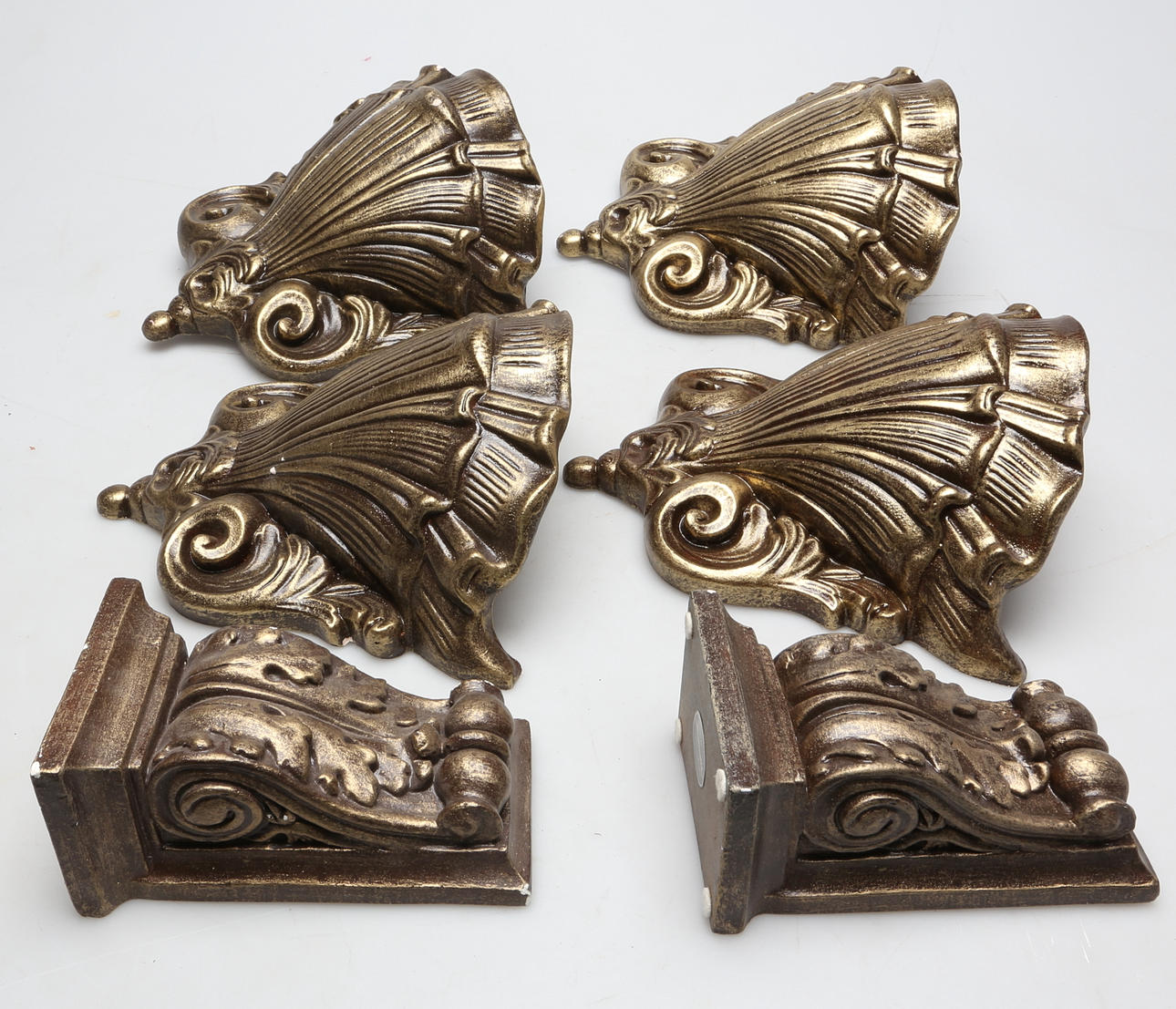 MUEBLES, yeso, 6 partes, 19/2000s.