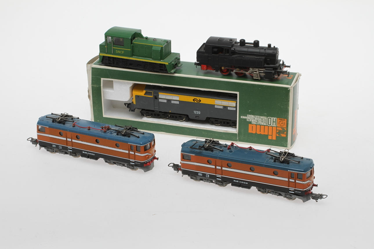 MODELLTÅG LIMA tre lok, KLEINBAHN ett ånglok samt ett växellok.