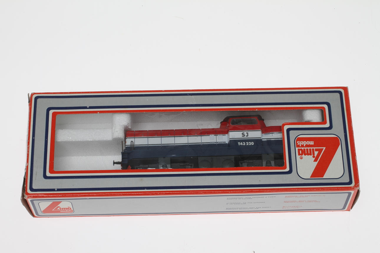 MODELLTÅG LIMA SJ:s diesellok T43 220 i originalkartong.