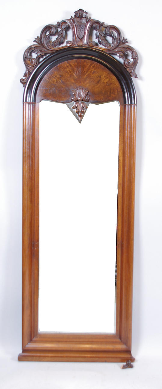 SPEGEL, mahogny/rotfanér, rokokostil.