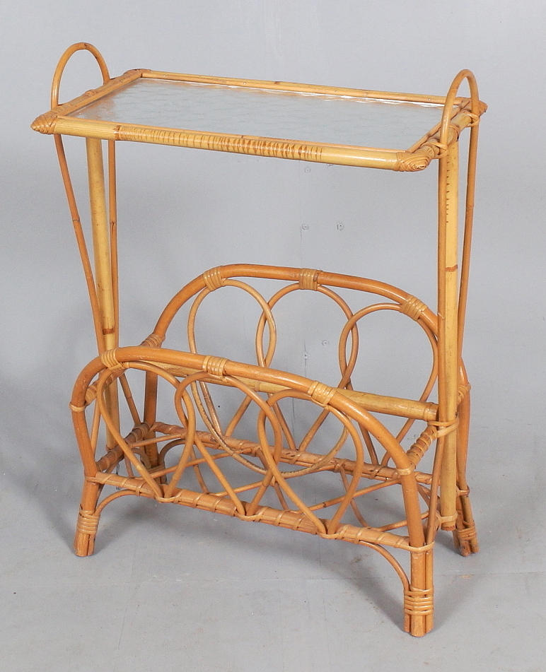 TIDNINGSSTÄLL, rotting.