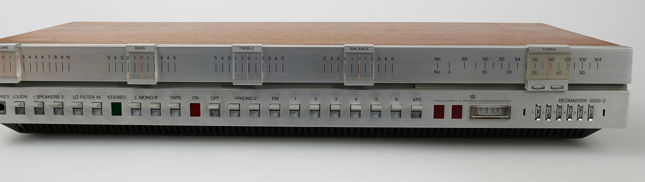 VAHVISTIN, Beomaster 3000-2, Bang & Olufsen.