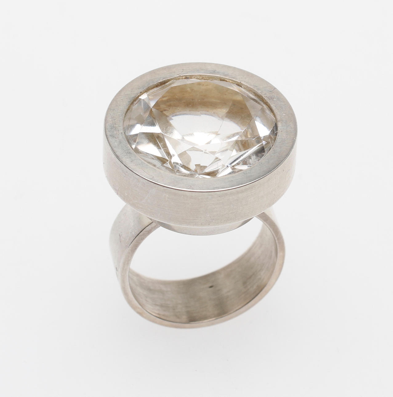 RING, silver med bergskristall, Elis Kauoppi Kupittaan Kulta, 1970-tal.