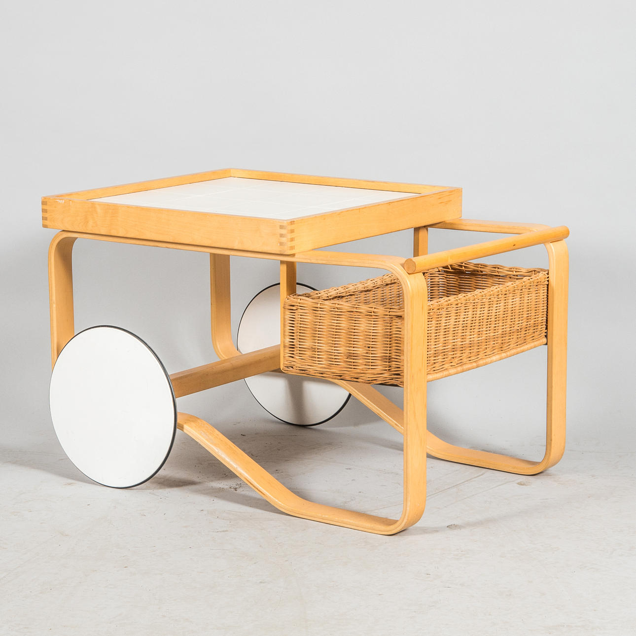 SERVERINGSVOGN, "Artek 900", Alvar Aalto.