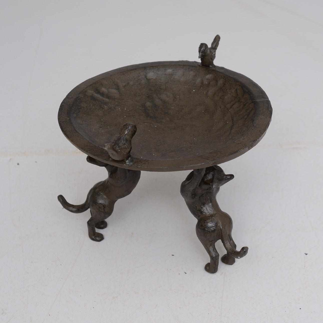 FÅGELBAD, ljusfat, gjutjärn.