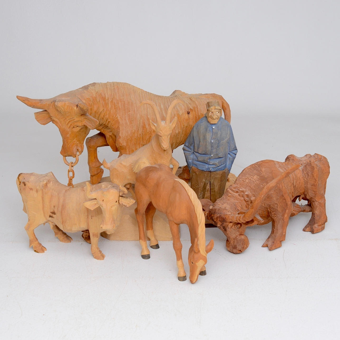 TRÄSKULPTURER, samling.