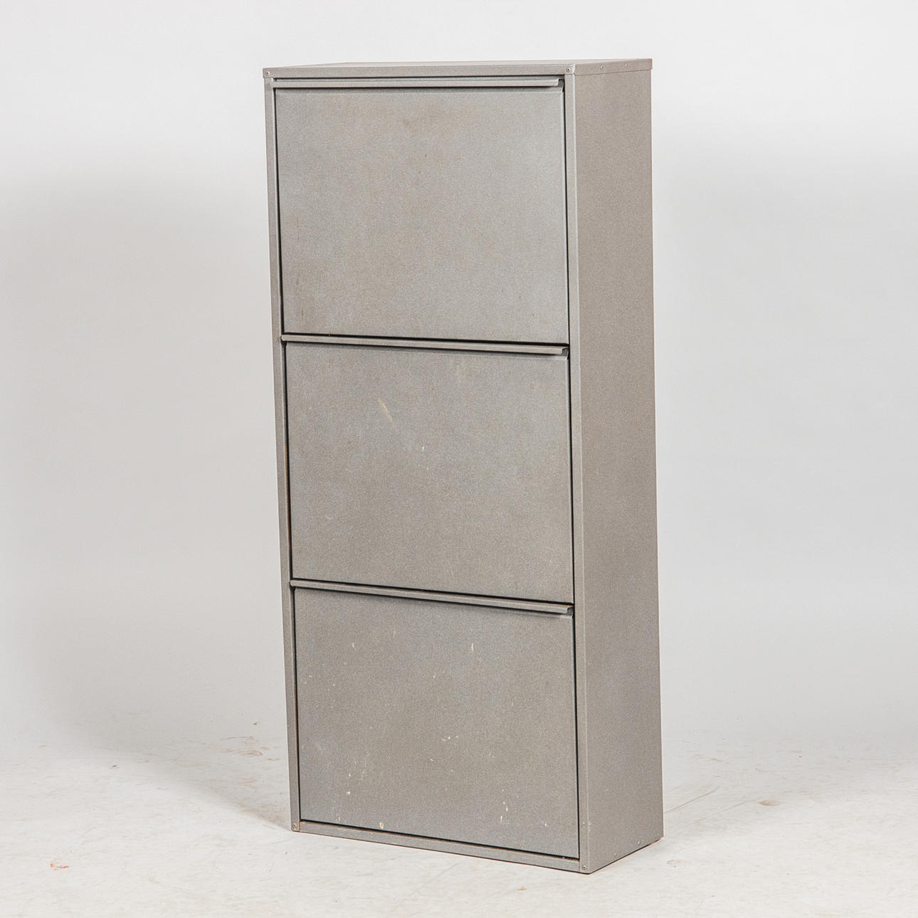 SCHUHSCHRANK, Blech grau lackiert, H-Design.