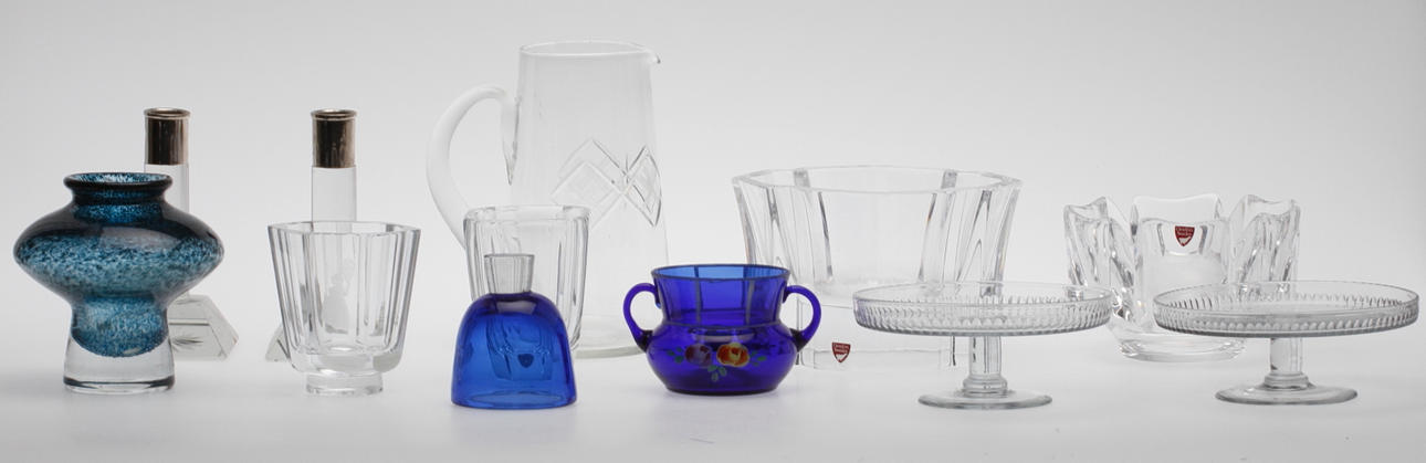 GLASFÖREMÅL, 12 delar, bl.a. Orrefors.