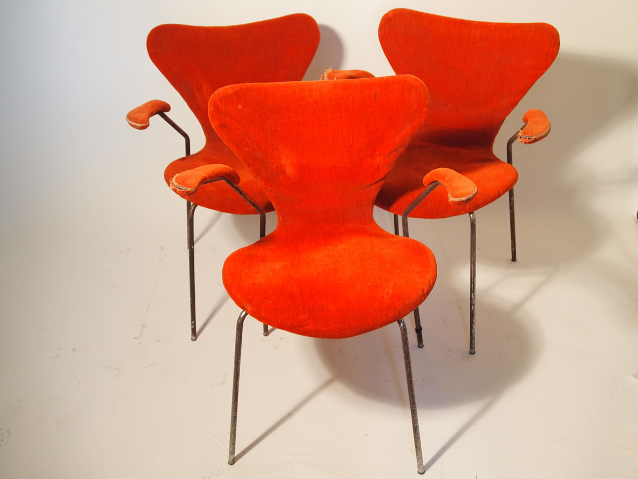 FRITZ HANSEN. 3 PC 7 und STÜHLE.