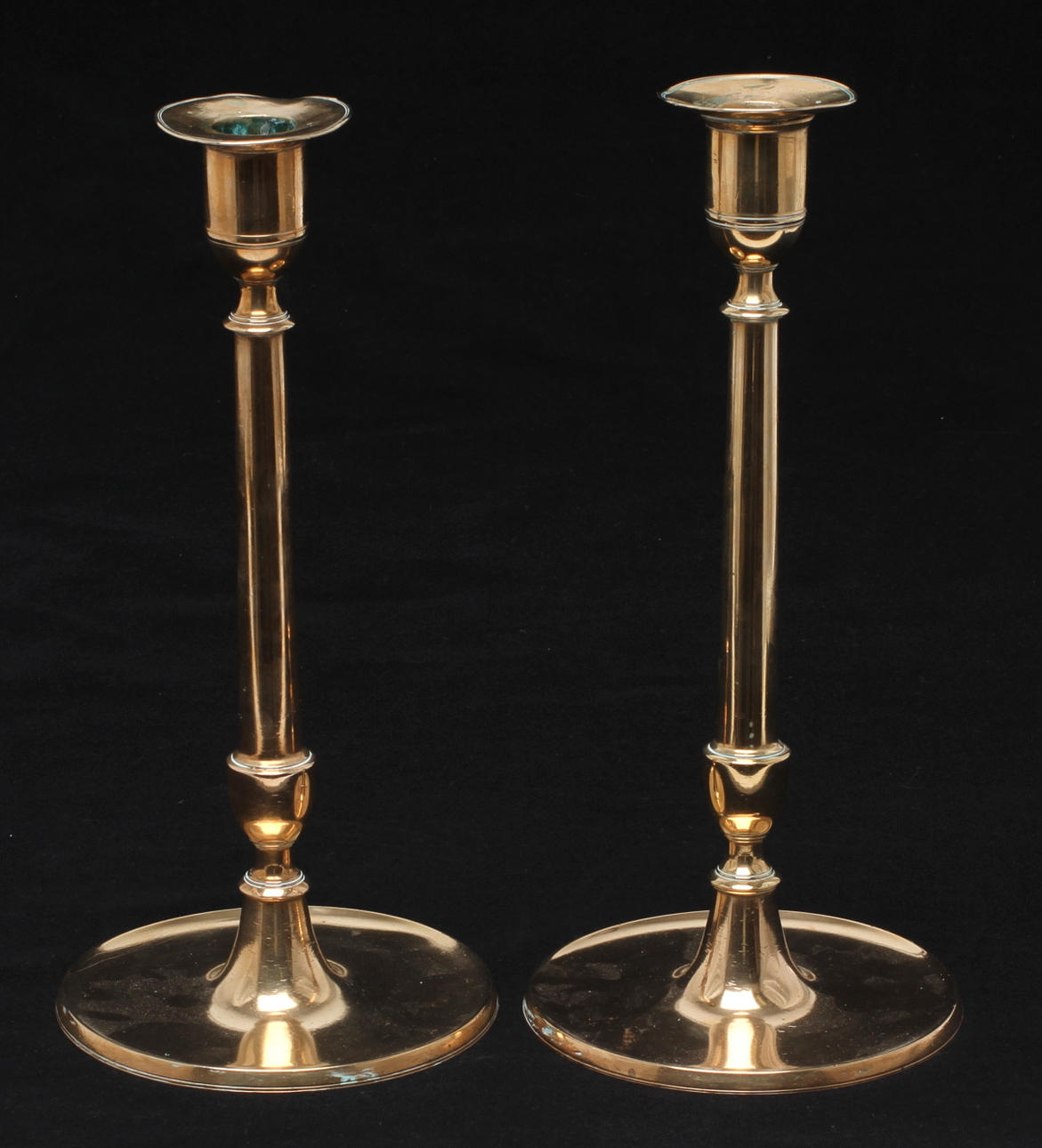 LJUSSTAKAR, 1 par, mässing, 1800-tal.