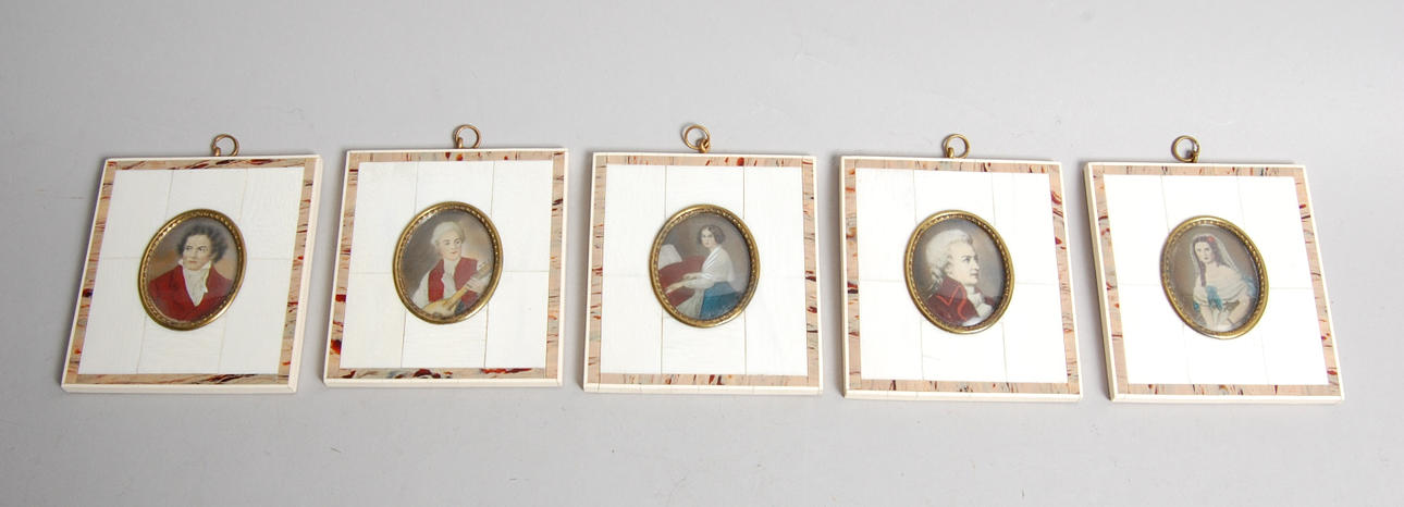 MINIATYRMÅLNINGAR, 5 delar, ramar i ben.