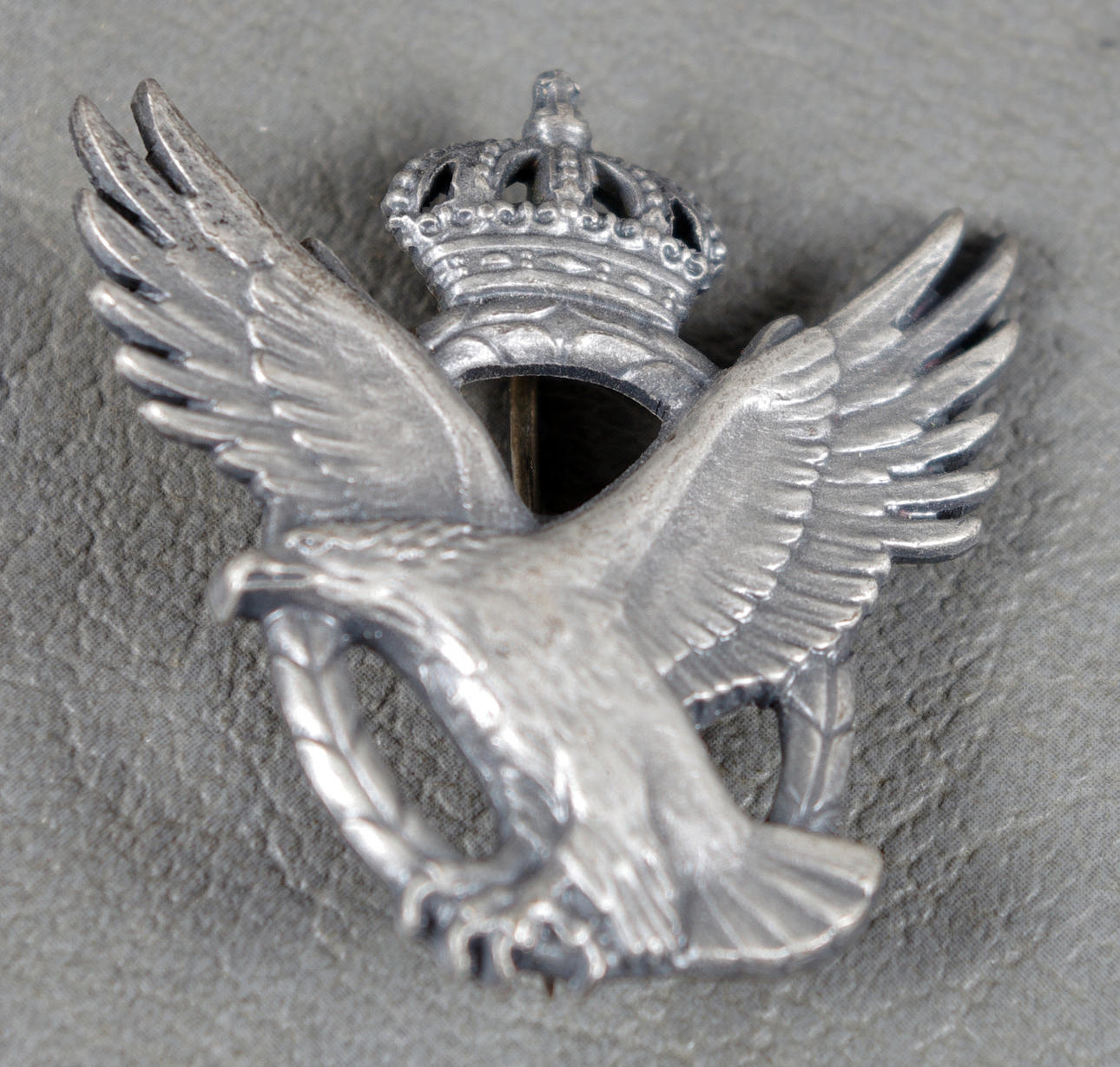 LUFTSTRIDSMÄRKE, silver, m/43, stämplade R8=1943.