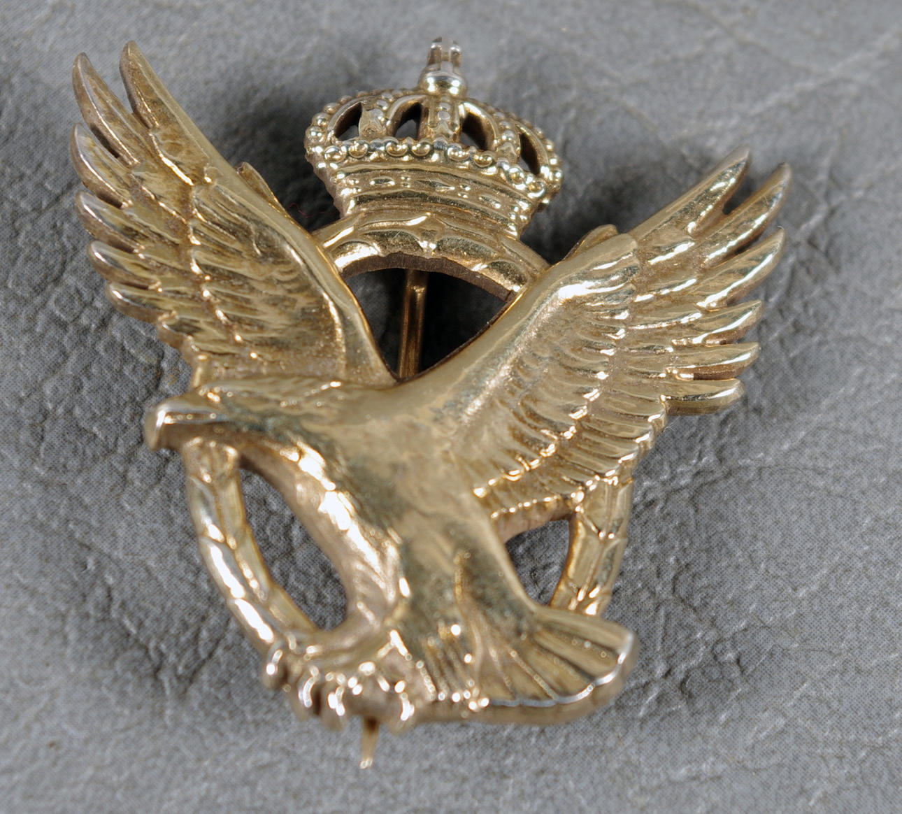 LUFTSTRIDSMÄRKE, förgyllt silver, m/43, stämplade R8=1943.