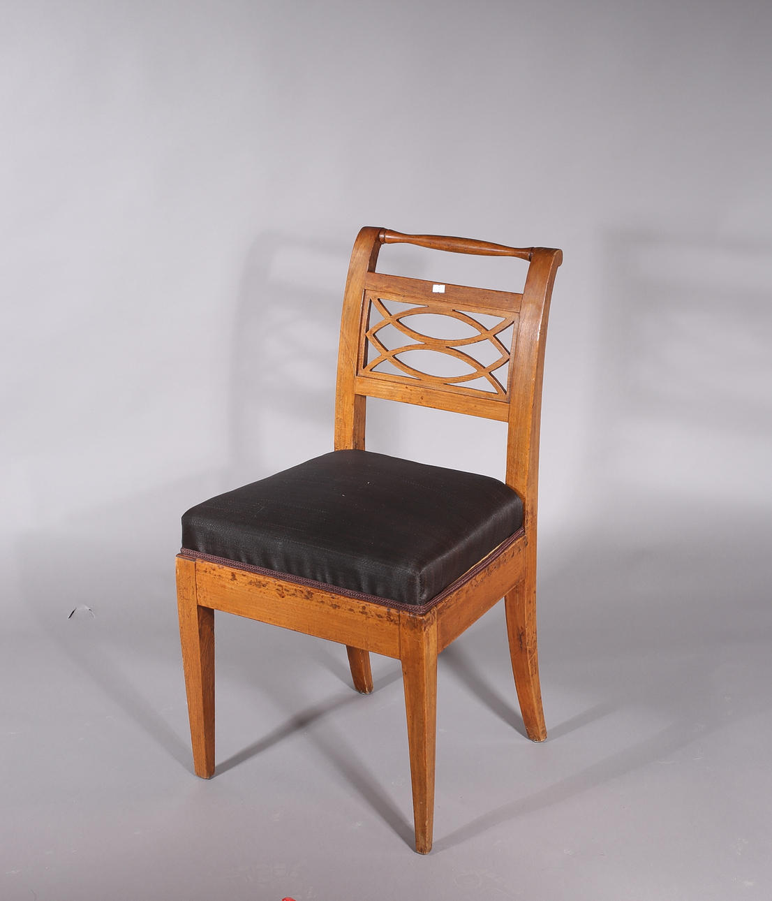 TUOLI, klassismi, 1800.