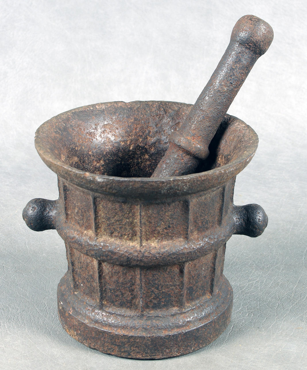 MORTEL, gjutjärn, 1700/1800-tal.