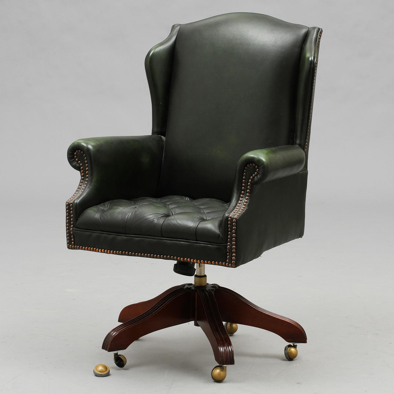 STOL, Engelsk stil, 1900-tal.