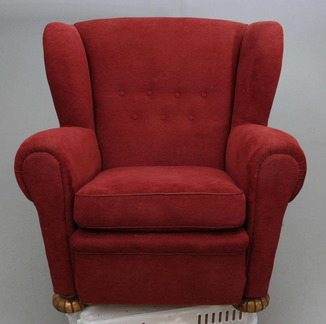 FÅTÖLJ, öronlappsmodell, 1940 tal.