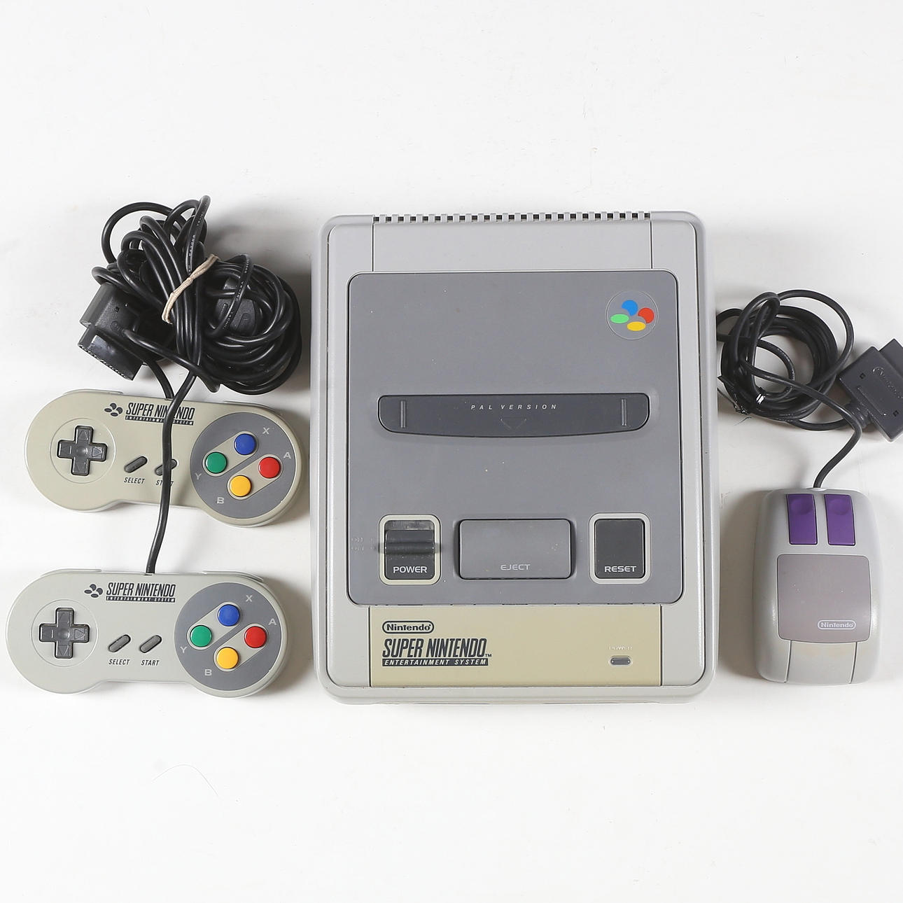 PELIKONSOLI, Super Nintendo Entertainment System, 90-luku.