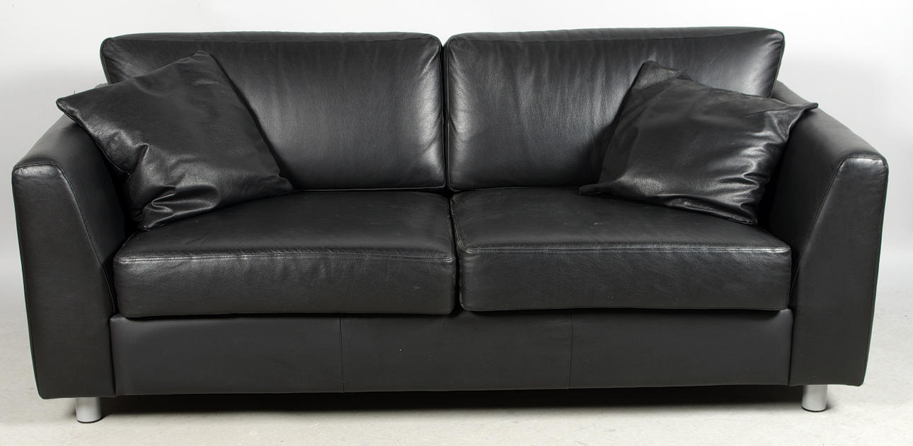 SOFAGRUPPE, sort læder, 3-personers og 2-personers.