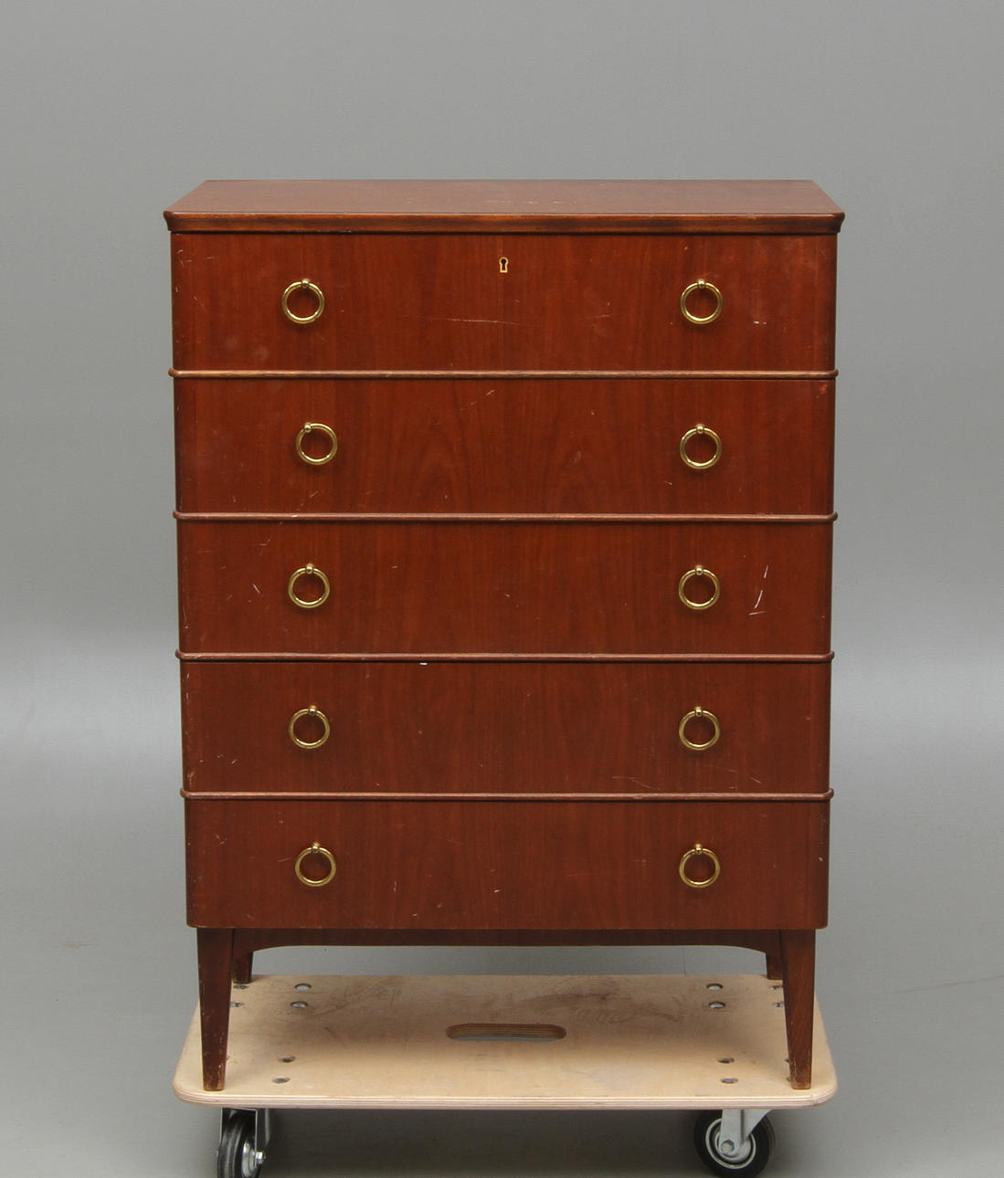 BYRÅ, Svenska möbelfabriken, 1900-tal.