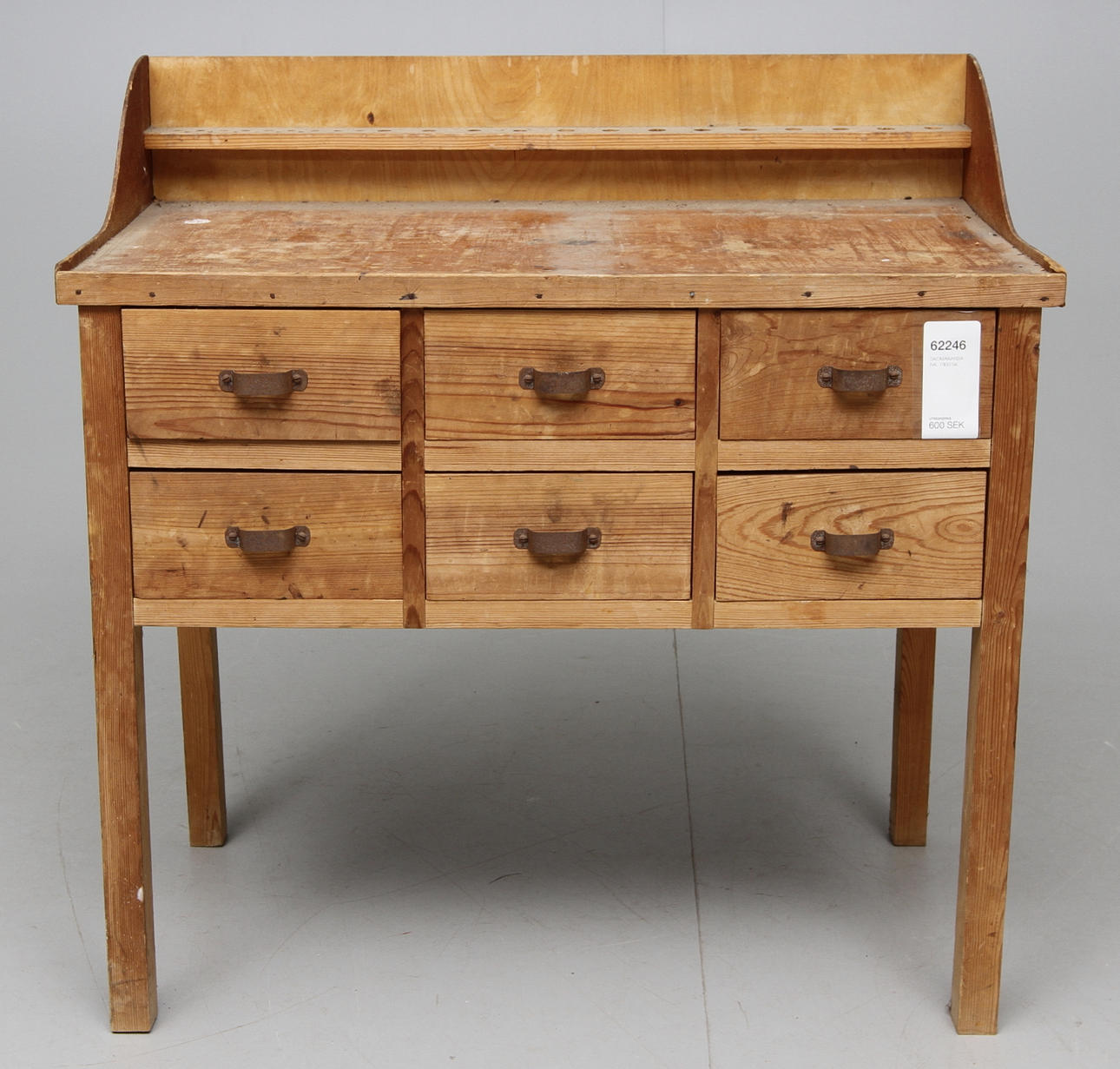 SKOMAKARBÄNK. 1900-tal.