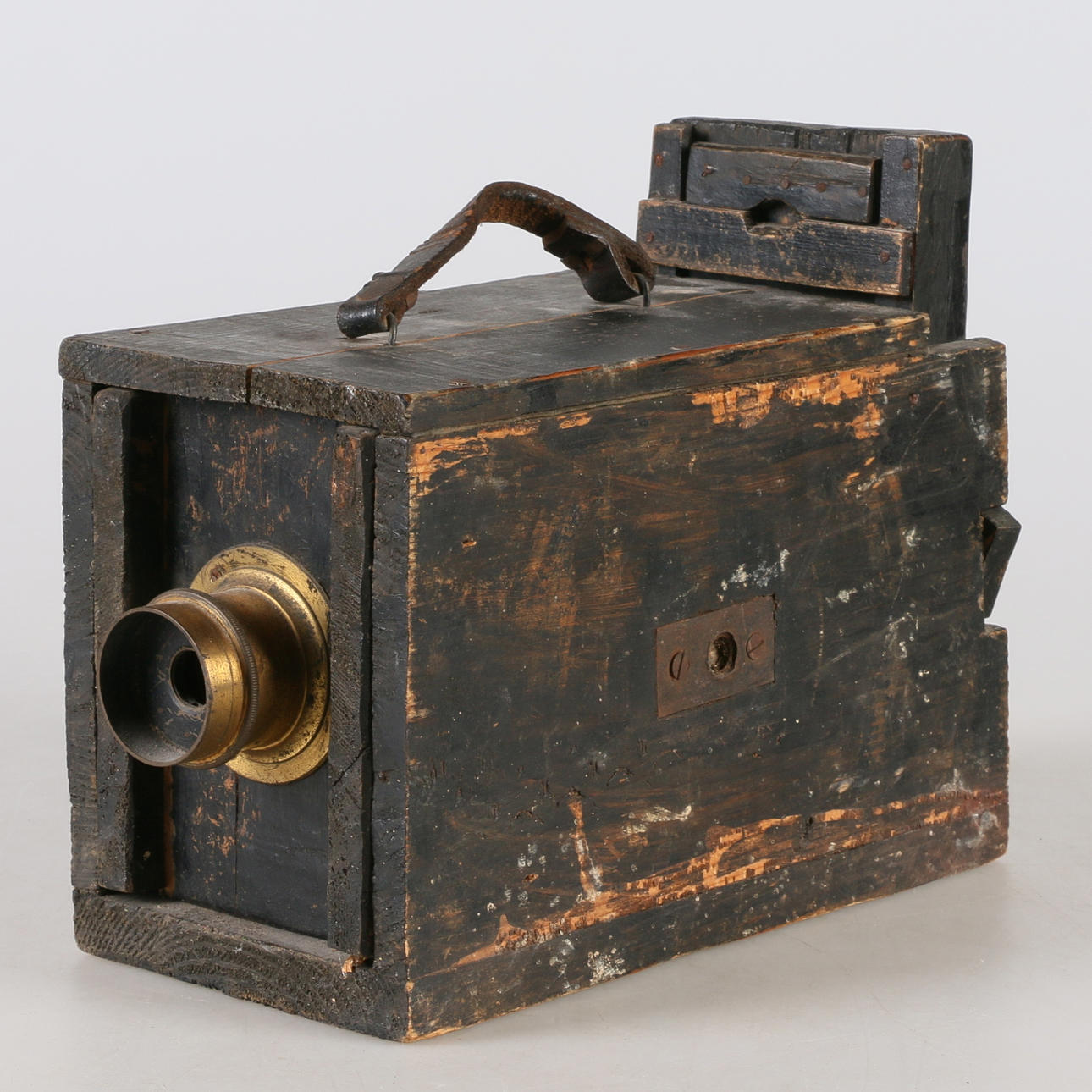 LOCHKAMERA, Holz, 19. Jahrhundert.