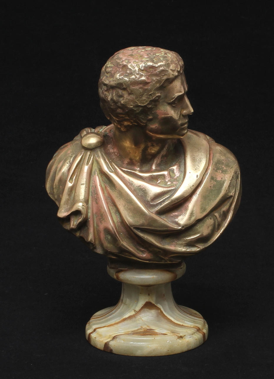 BYST, brons på stensockel, "Brutus" efter Michelangelo.