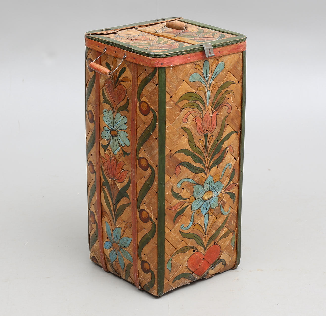 BÄRKONT, näver, 18/1900-tal.