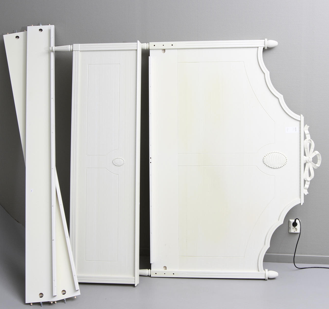 SÄNGRAM, Gustaviansk stil,1900-2000-tal.