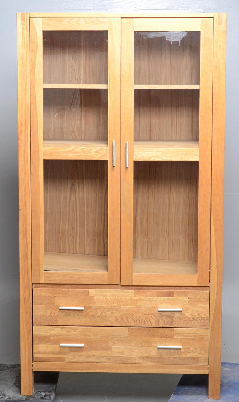 VITRINSKÅP, oljad ek.