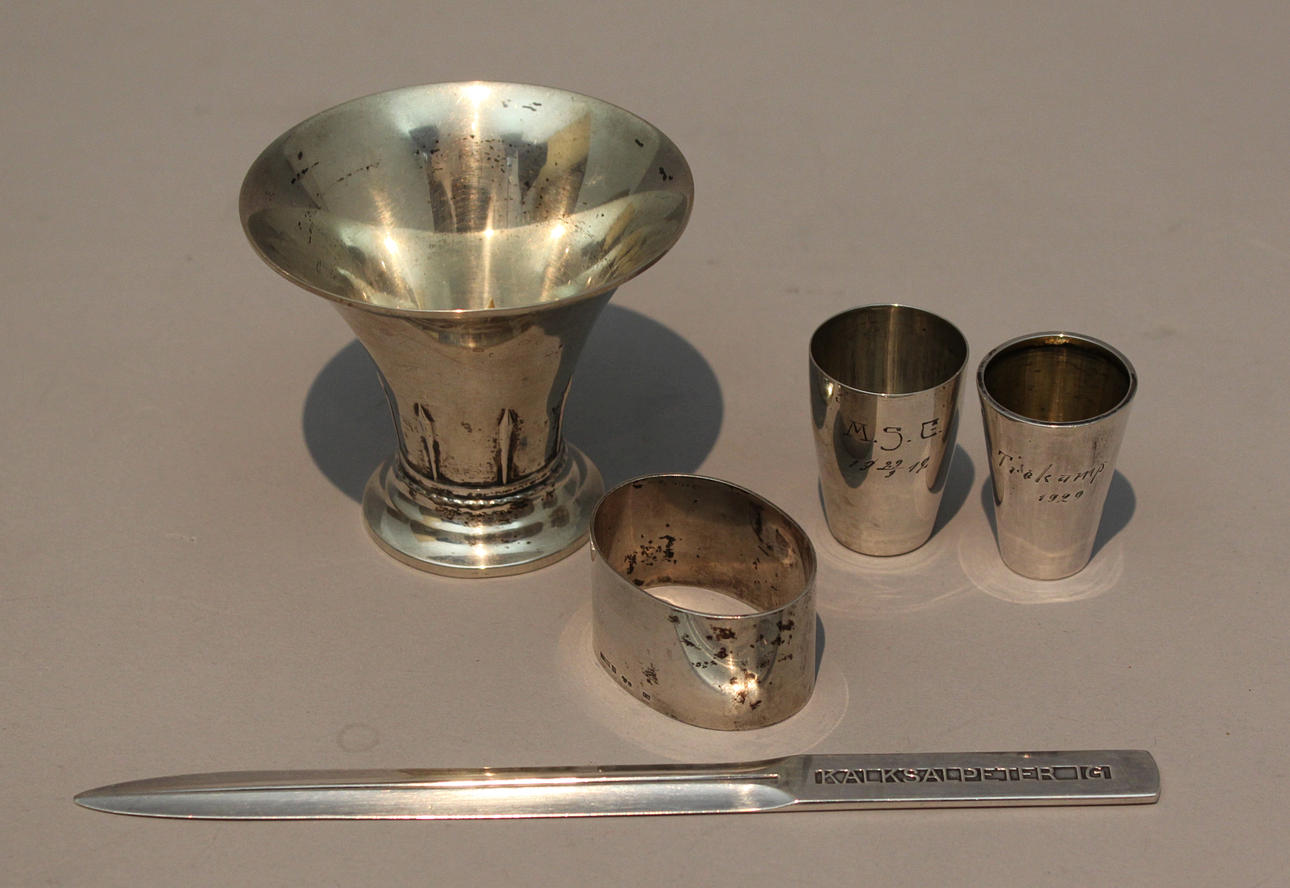 PARTI SILVER (5). Totalvikt 84,8 gram.