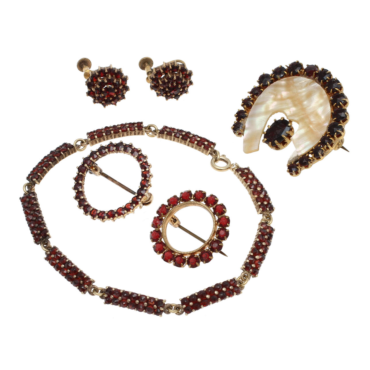 ÖRHÄNGEN, ett par, ARMBAND, BROSCHER, 3 st, 1900-tal.