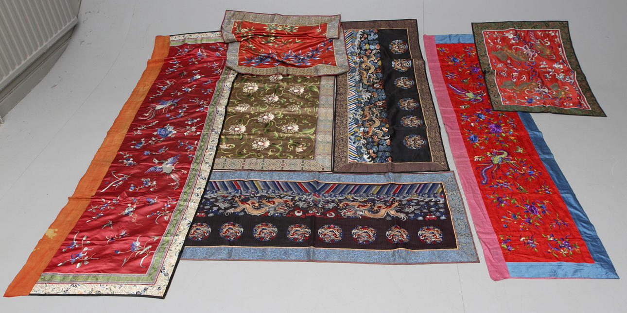 DUKAR SAMT GARDINLÄNGDER, 7 delar, Kina.