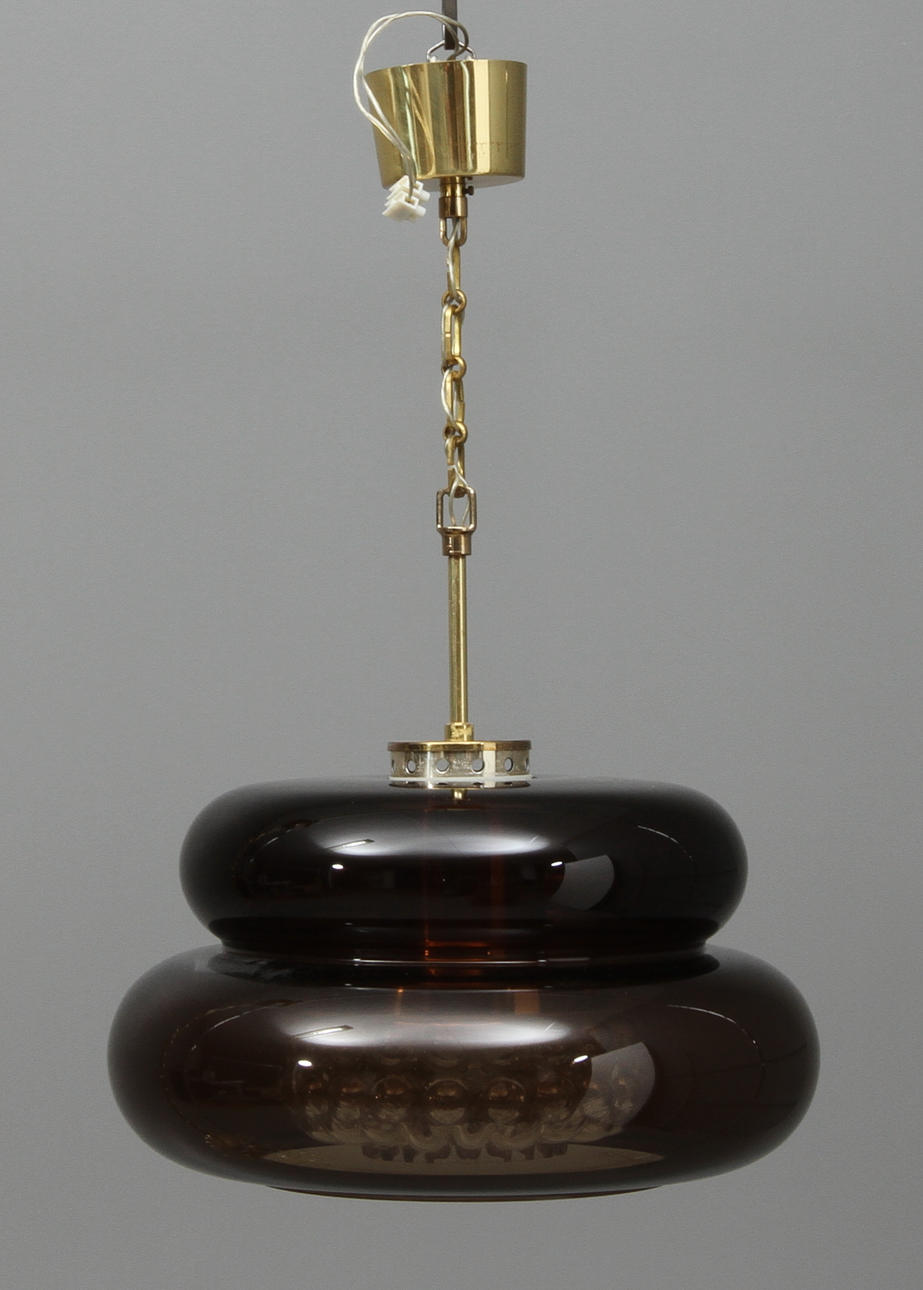 TAKLAMPA, färgat samt klarglas, design Carl Fagerlund, Orrefors, 1900-tal.