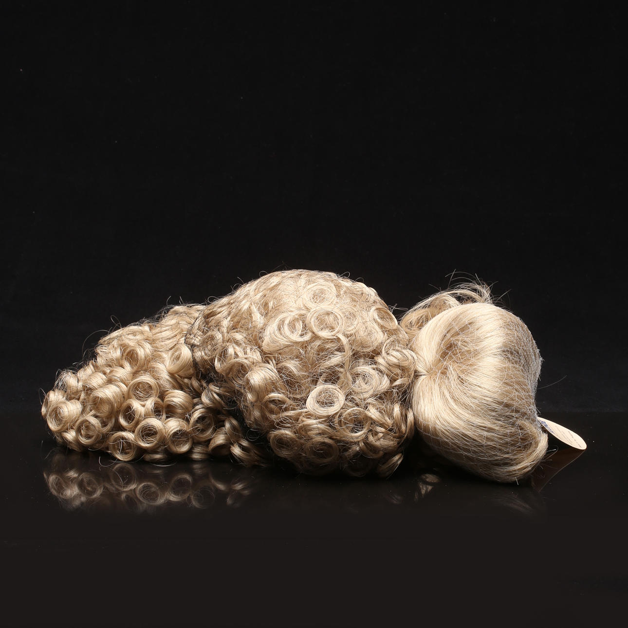 DOCKPERUKER, 4 st, by Global Dolls, i originalkartonger.