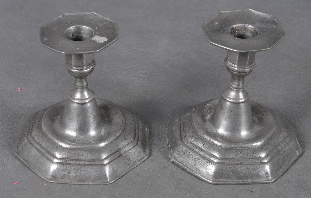 LJUSSTAKAR, 1 par, tenn, sent 1800-tal.