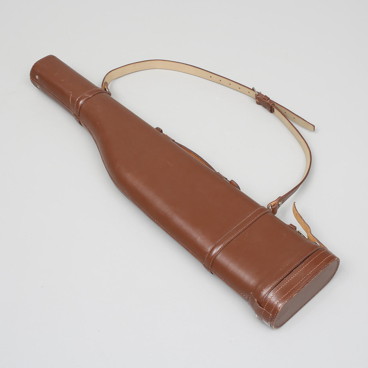 GEVÄRSFODRAL, läder.