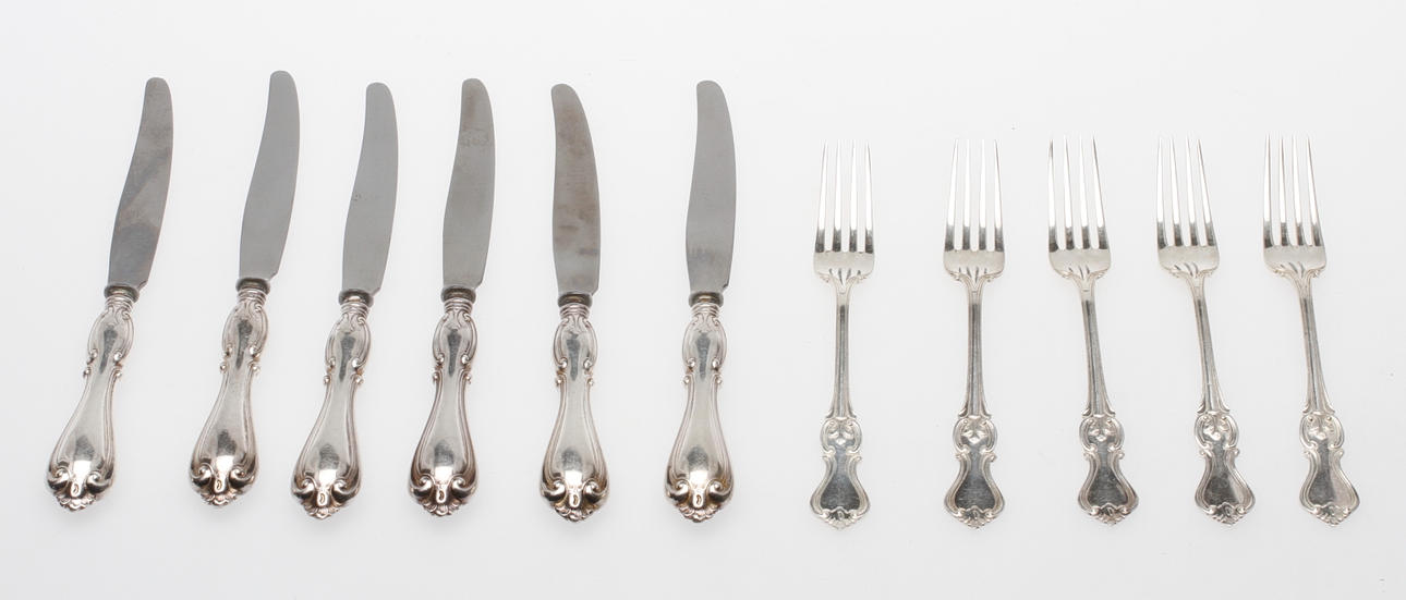 BESTICK, 11 delar, silver, nyrokokostil, CG Hallberg, vikt total ca 407 gram.