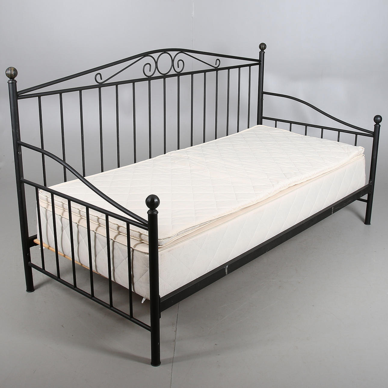 DAGBÄDD, järn, 2000-tal.