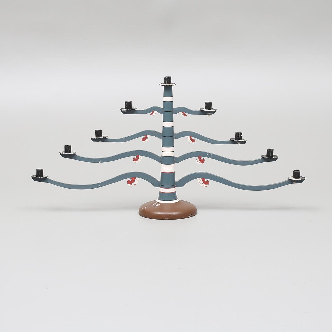 SKATELÖVSLJUSSTAKE, trä.